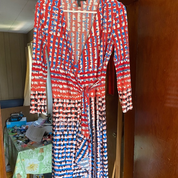 Dress - Picture 1 of 6